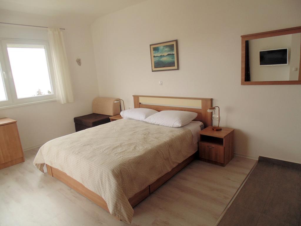 르티나 House Natali 70M From The Beach - Free Ev Top Up 빌라 외부 사진