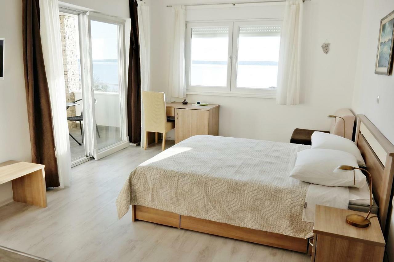 르티나 House Natali 70M From The Beach - Free Ev Top Up 빌라 외부 사진