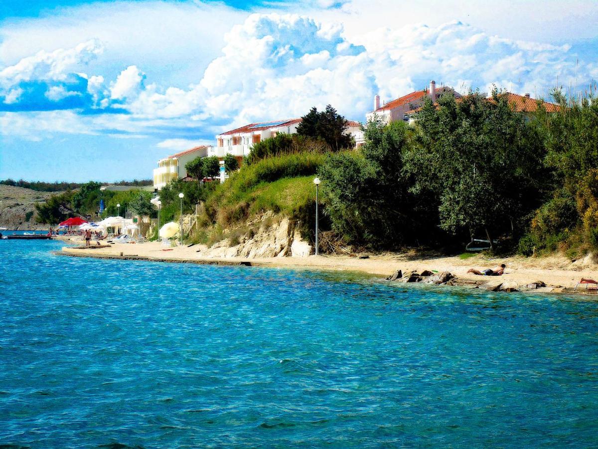 House Natali 70M From The Beach - Free Ev Top Up 르티나 외부 사진
